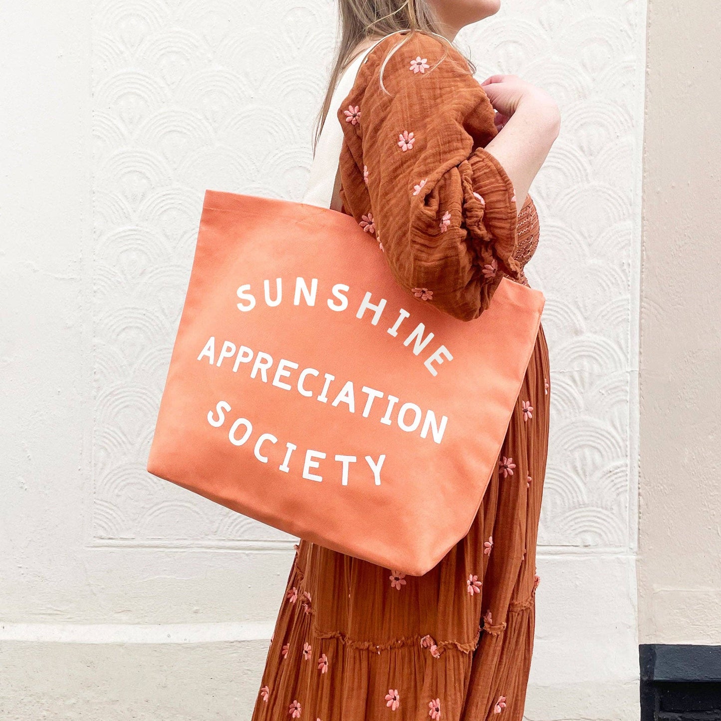 Peach sunshine appreciation society tote bag