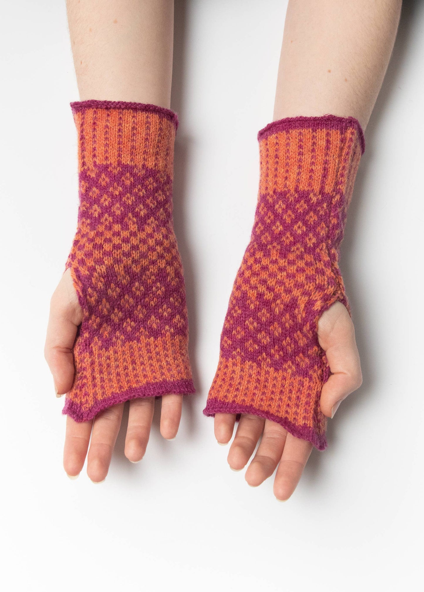 Clementine & berry Fairisle wristwarmer gloves