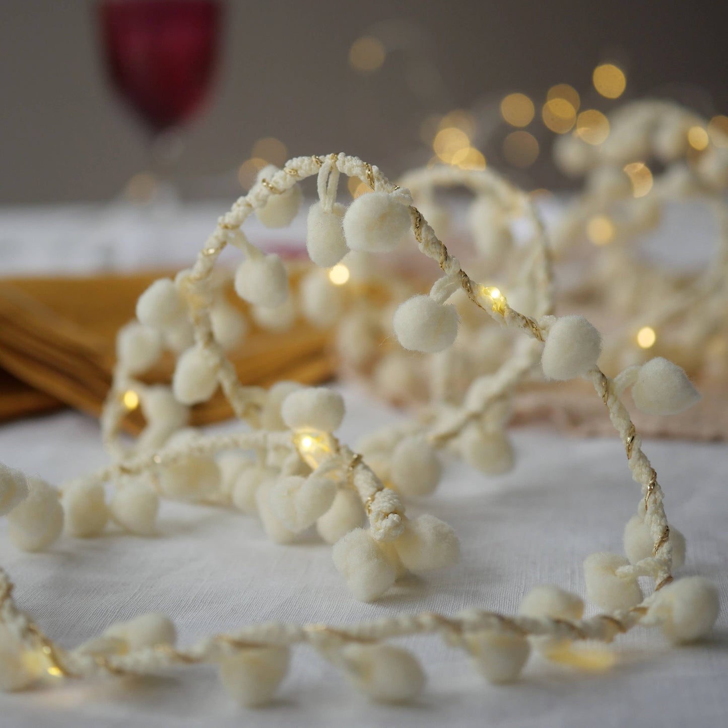 White pom-pom fairy lights