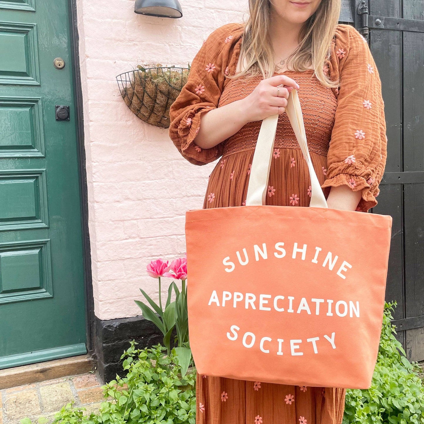 Peach sunshine appreciation society tote bag