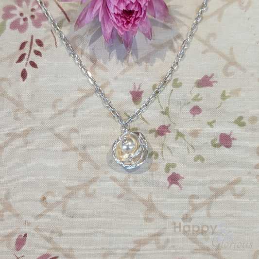 Sterling silver & freshwater pearl peony necklace