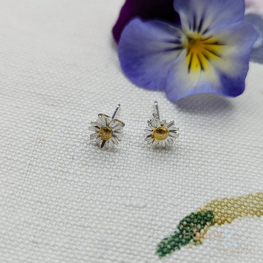 Sterling silver & gold daisy stud earrings