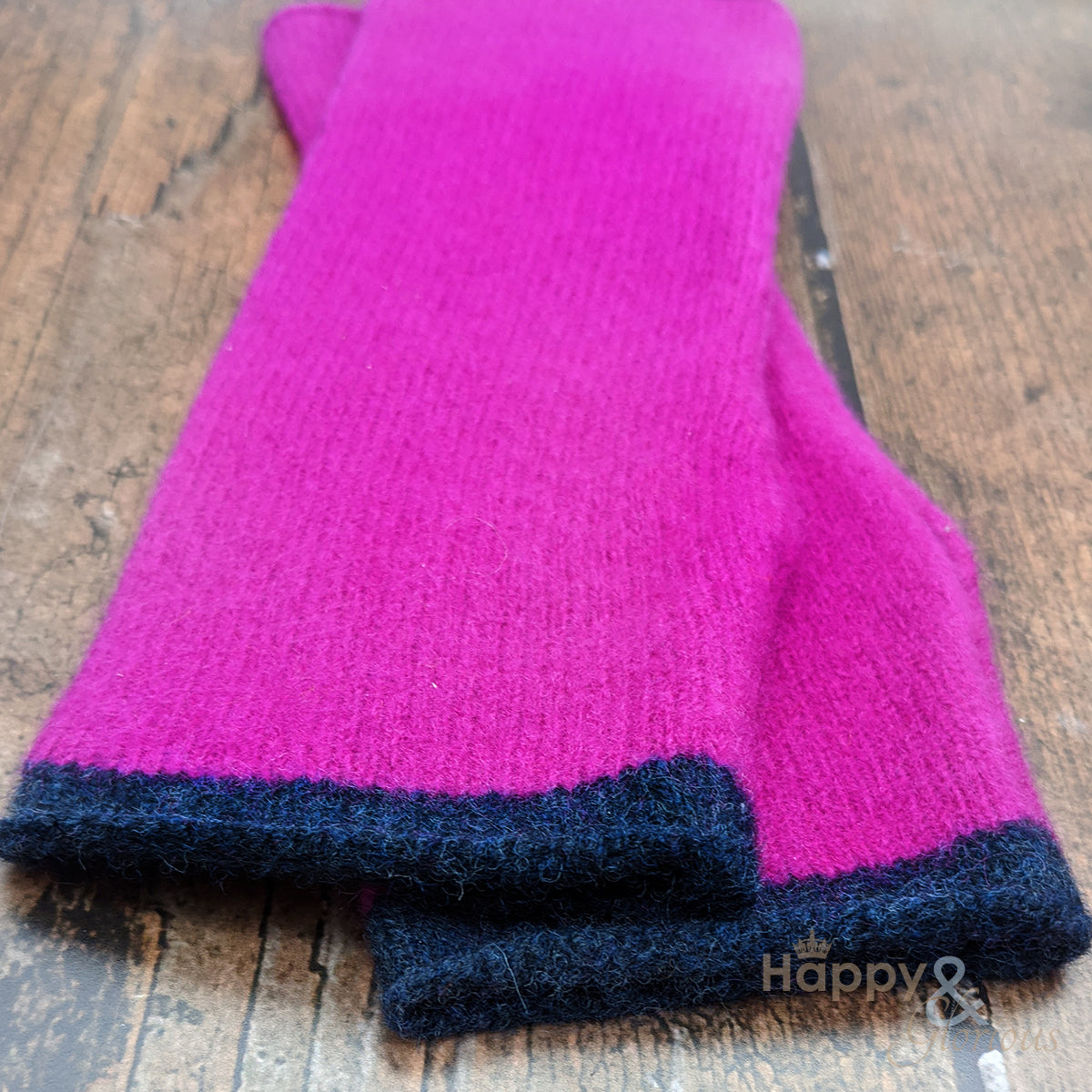 Fuchsia purple felted merino wool wristwarmer gloves