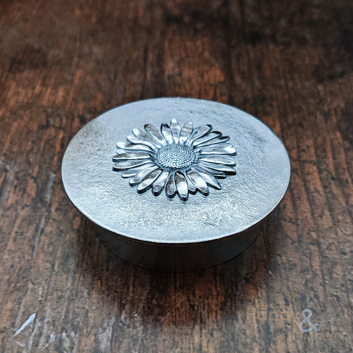 Pewter daisy jewellery & trinket box by Lancaster & Gibbings