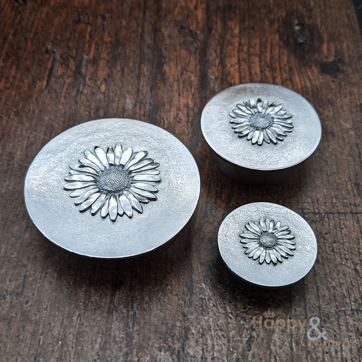 Pewter daisy tiny jewellery & trinket box by Lancaster & Gibbings